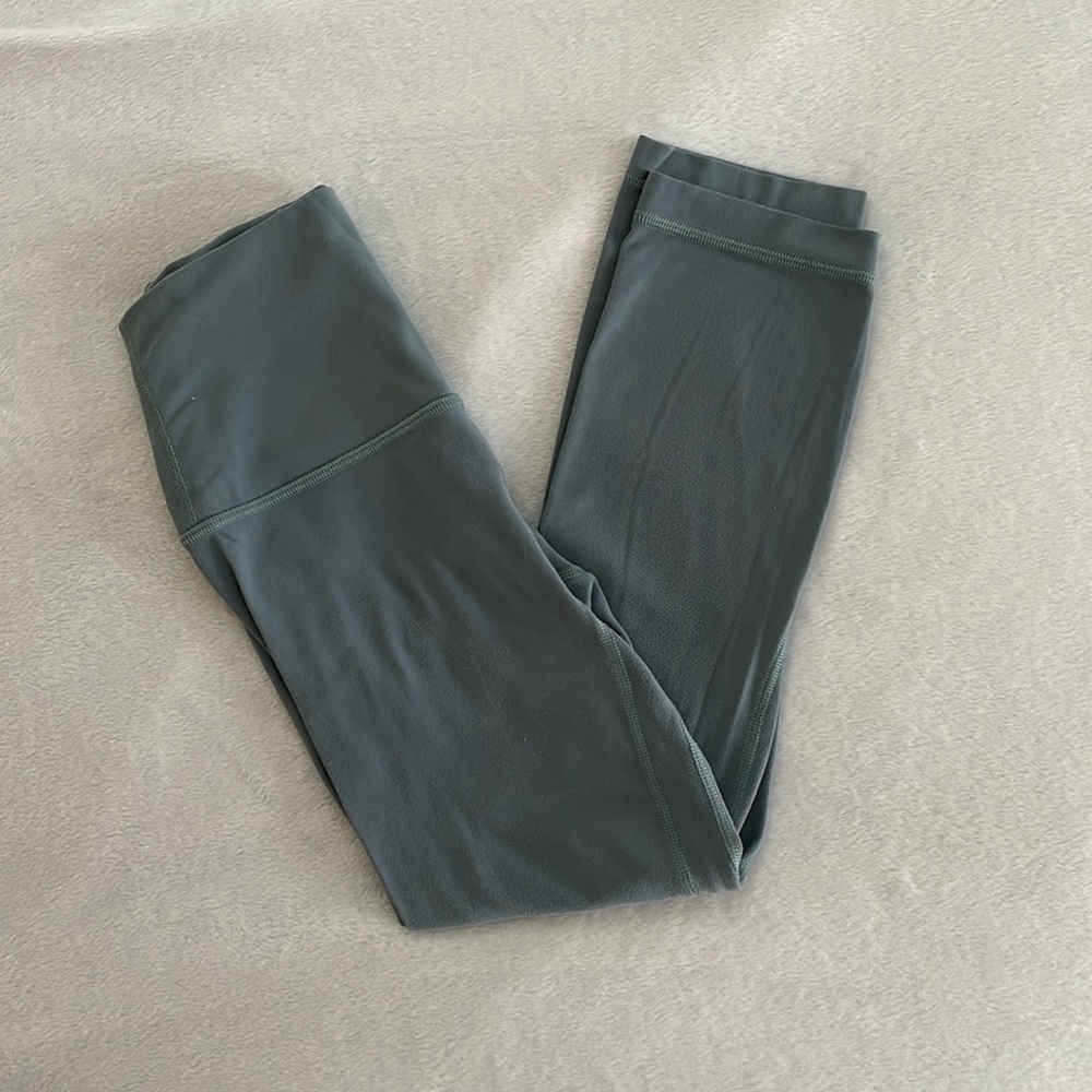 Lululemon high rise capri 21” leggings